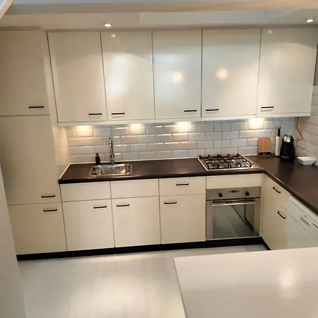 Family House Scheveningen Beach Apartment *